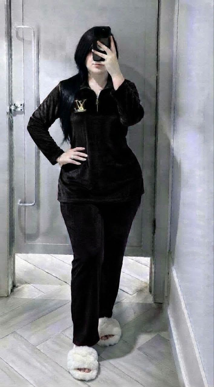 قطيفة مخمل • مقاس L.XL.2XL • ٥ ألوان