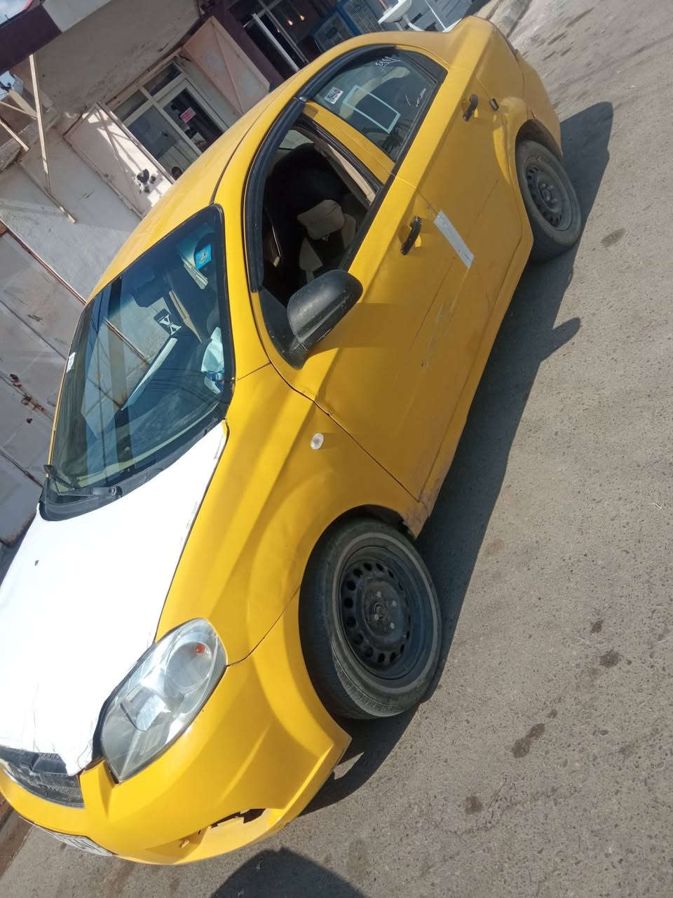 السلام عليكم لبيع افيو كوري بيه طخه بل جاملق دبل كمشفت محرك كير شرط موديل 2009 بيع نقد او مغدمه. ترهم التفاصيل اكثر خاص ***********
