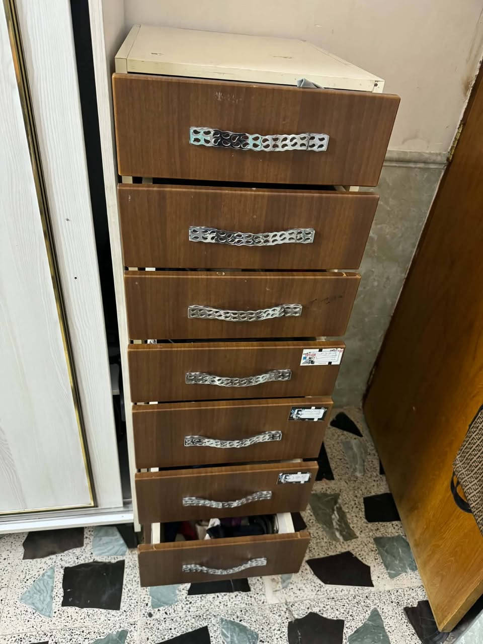 سبالت للبيع مصفي ماي للبيع اسعار مناسب الي يريد يتفضل خاص او هذا رقمي ***********
