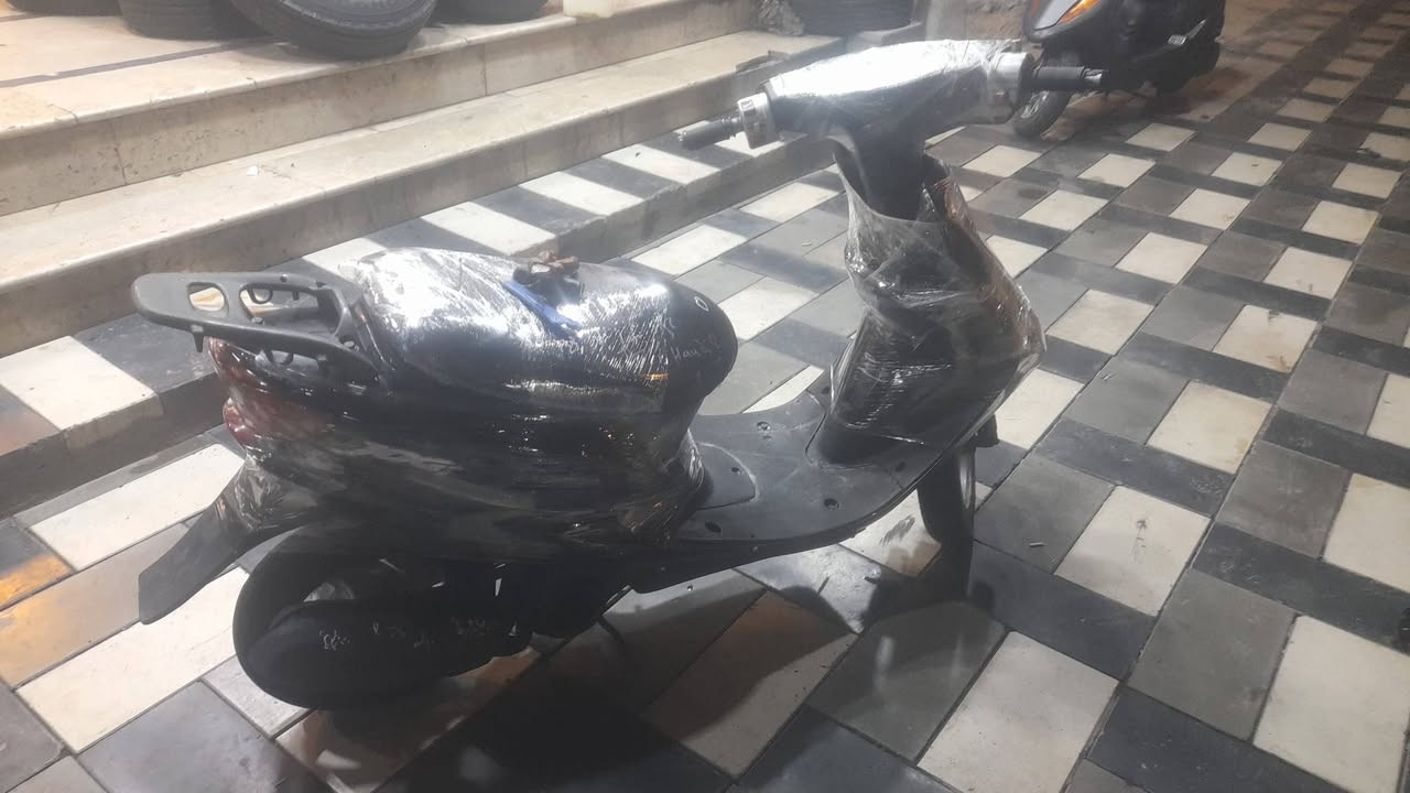 سلامو عليكم من رخصت ادمن عصفورية البيع سعر 200بكاني بغداد لبنوك  دراجة كفالة مكينة عوزهة باتري بس  ستفسار متواجد واتساب ماسنجر ***********
