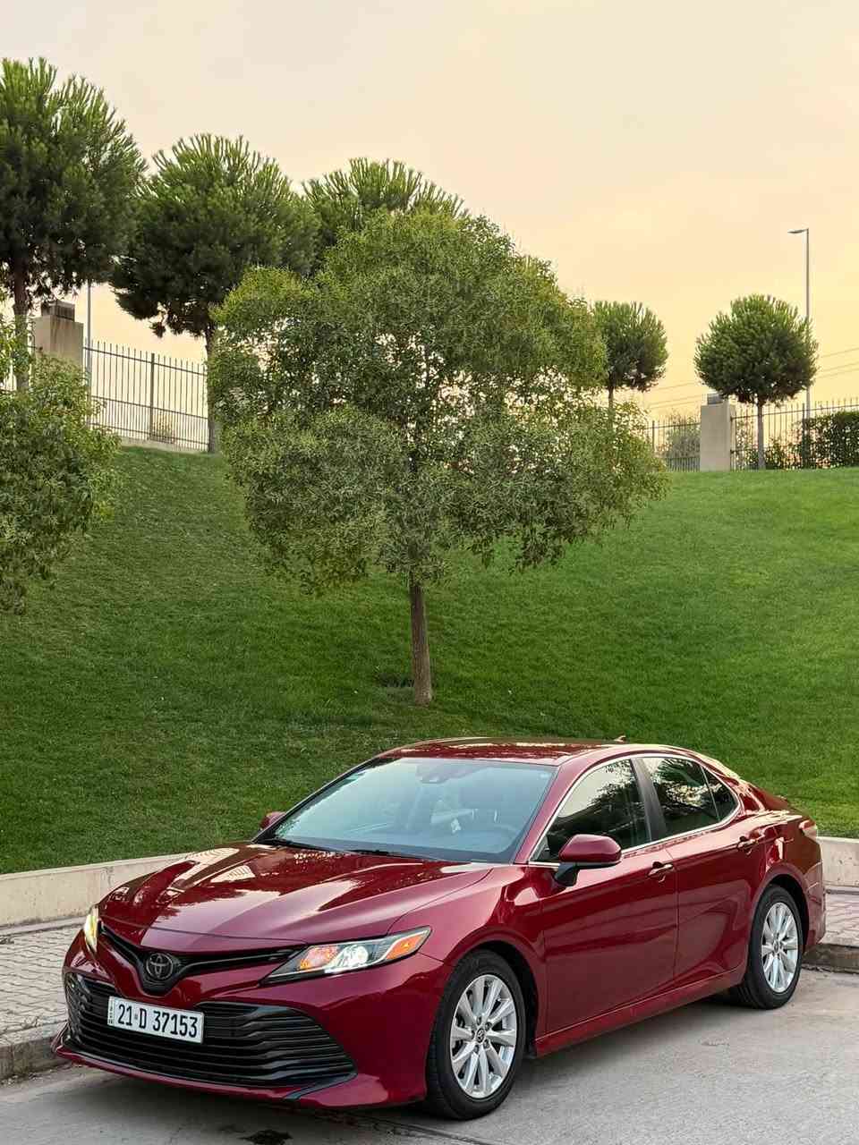 السلام عليكم ورحمة الله وبركاته
‏‎       ——— لـلـبـيع  ———

تويوتا كامري.        — Toyota Camry 

‏‎وراد أمريكي.          — بدون ايرباك   

‏‎الموديل                —  2020  

فئة                       —  LE   

حجم المكينه         —  V4/2500 

‏‎اللون                     —  احمر   

المسافه المقطوعه —  61.000mi  

حالة السياره.    — صبغ نص جاملغ خلفي  - بابين تبديل بلادي  

‏‎المواصفات 
‏‎- شاشه كبيره تدعم نظام الأبل كار باي ونظام الاندرويد 
‏‎- كرسي السايق  بحركه كهربائيه 
‏‎-تبريد منفصل 
‏‎-تحكم ستيرن جهتين 
‏‎-تحديد سرعه 
‏‎-مانع انزلاق 
-رادار امامي 
‏‎-تحديد مسار 
- تنبيه ما قبل الاصطدام
‏‎-كامره خلفيه
‏‎باقي المواصفات المعروفه 

‏‎السعر            — 168$ 

رقم السياره    — السليمانيه  

‏‎موقع  السياره — السليمانية 

‏‎للأستفسار.     — ***********—***********
