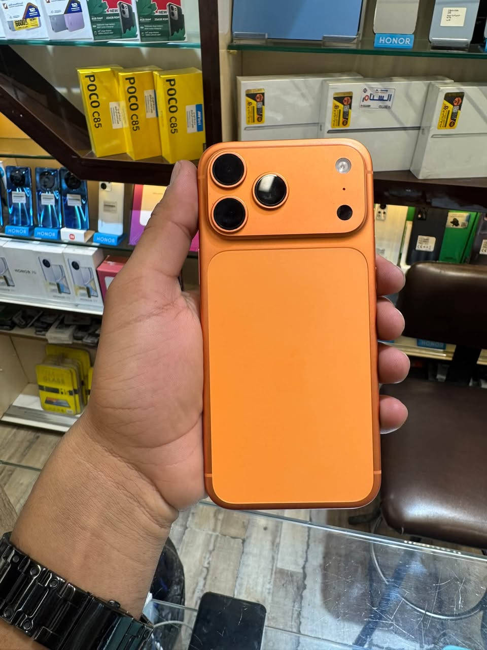 17pro max 
256
عربي شرق اوسط 
سيمكارت
بطاريه 100

عدد شحنات 54
بدون ملحقات 

مكاني بغداد المنصور 
***********
#سعر مليون و 800 قفل
