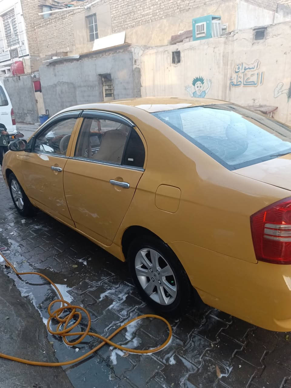 ايفان • ٢٠١١ • مكلف بلنشر
