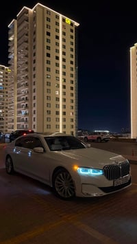 Bmw 740i 2020 ٨٠ میل ماشی  مابی صبغ و حتا دعامیات  بس بی PDR مکان واحد...