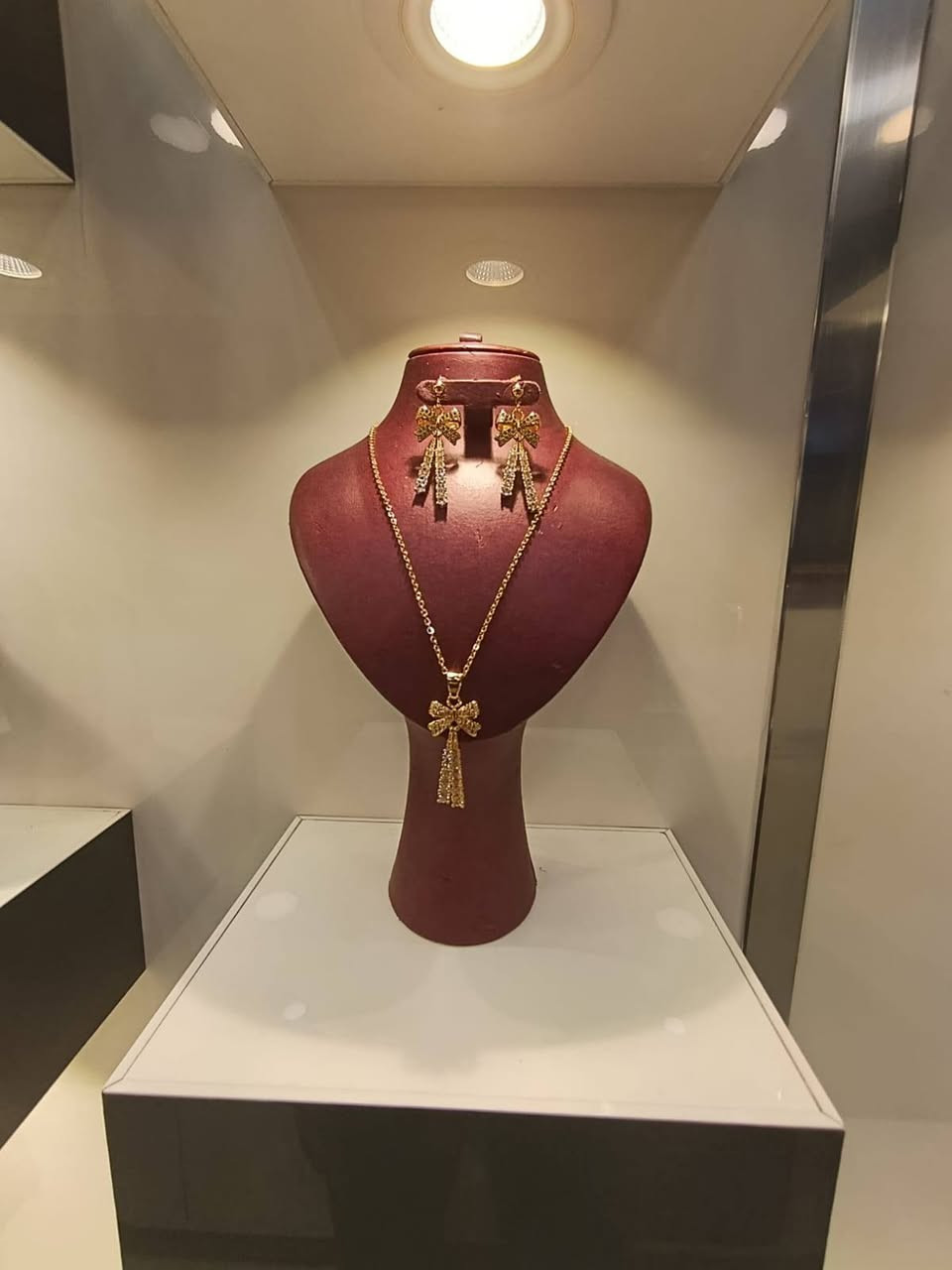 ✨💎 تم بعون الله افتتاح محلنا للإكسسوارات والذهب البرازيلي 💎✨

🔥 ذهب برازيلي – كوالتي ماستر عالي
🛡️ ضمان من سنتين إلى 3 سنوات
✨ موديلات متنوعة وأشكال تناسب جميع الأذواق

💎 متوفر لدينا أفخم أنواع الطخوم:
• طخوم ليرات
• طخوم موناكو
• طخوم قردون وحية
• طخوم تايكر
• طخوم تيفاني
• ويتوفر لدينا العديد من الأنواع والموديلات الأخرى

✨ ومتوفر أيضاً:
💍 محابس
📿 قلادات
✨ أساور بأنواعها
💫 حجول
〰️ ملاوي
📿 قلادات ناعمة وناسكة
💎 موديلات مختلفة ومتنوعة

🚚 التوصيل متوفر حالياً:
📍 الموصل
📍 أربيل

📍 العنوان: أربيل – عينكاوة – شارع المنتزه

💰 الذهب صار غالي… وفرنالكم بضاعة تضاهي الذهب
✨ أناقة وفخامة بسعر مناسب ✨

📞 للاتصال والاستفسار:
*********** 📲 واتساب متوفر
*********** 📲 واتساب متوفر

❤️ نورتونا وشرفونا بزيارتكم ❤️

