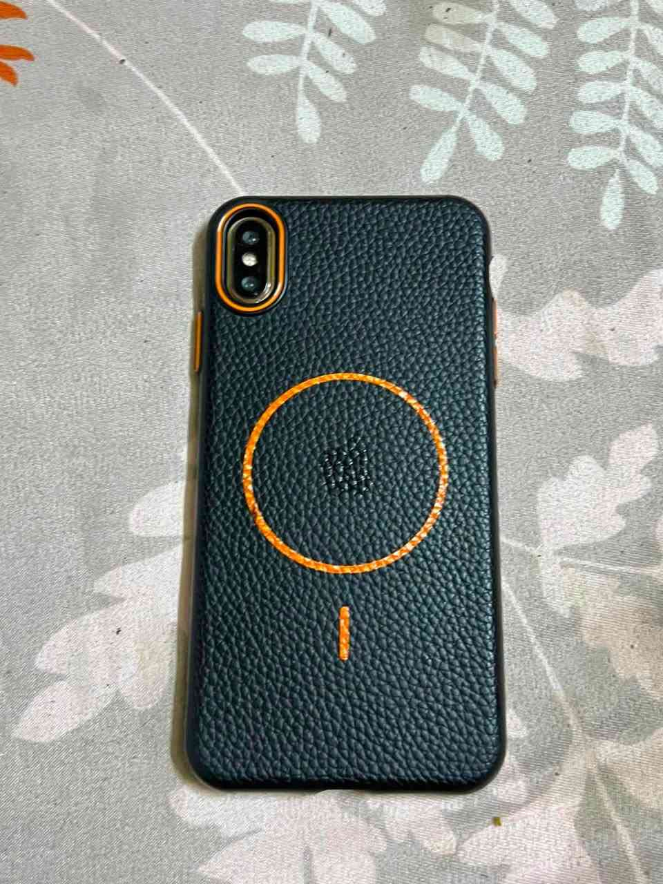 آيفون Xs max للبيع بي كسر بالضهر و كاميرا خلفية مو واضحة أريده ب ١٥٠ عنواني بغداد سبع قصور 
***********
