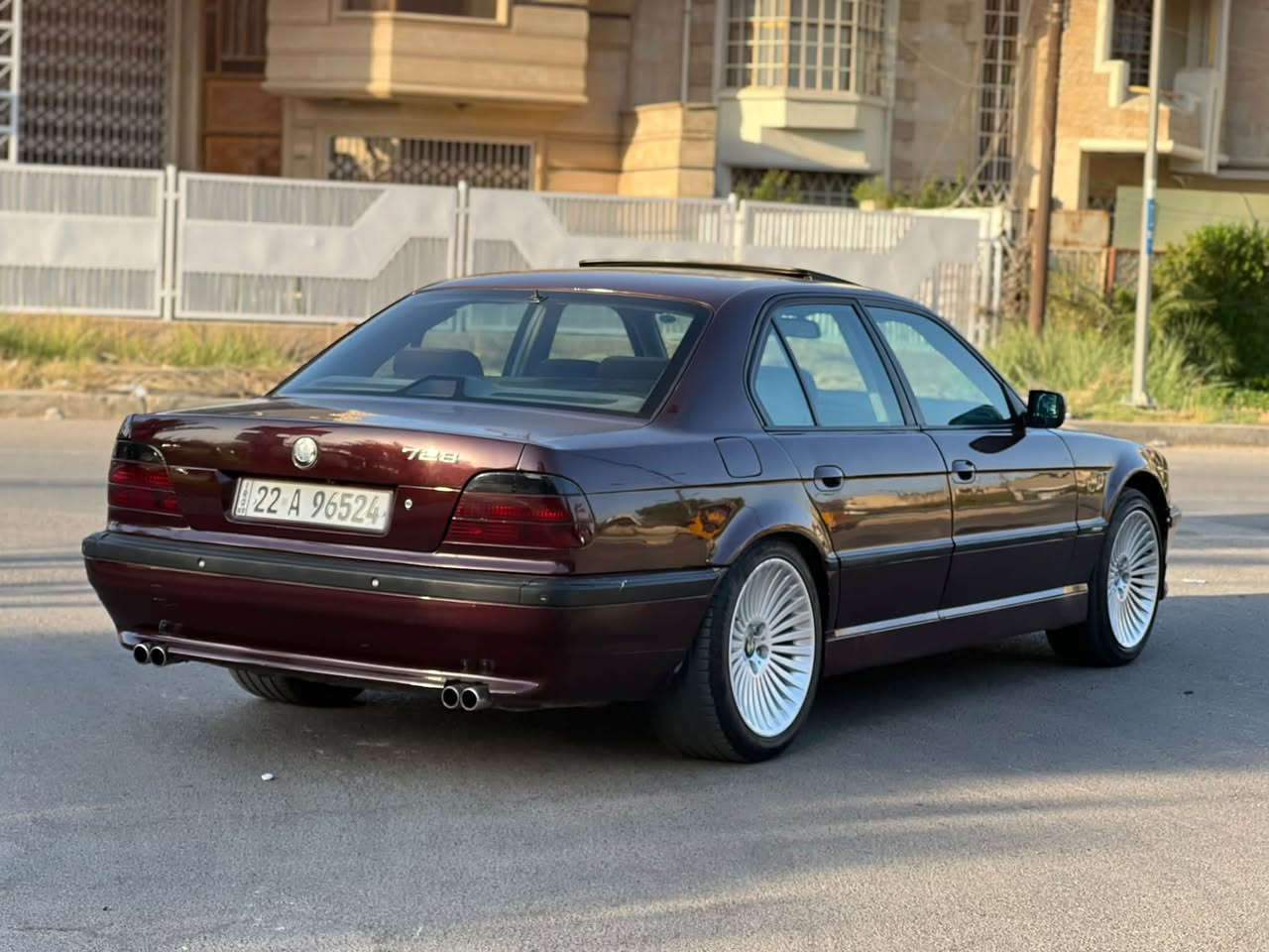السلام عليكم للبيع بيئم خفاش 1996 728 اصل السياره جديده مناقصها اي شي رقم اربيل تحويل مباشر بيها رش جماليه مكان السياره بغداد السعر 75$ ***********
