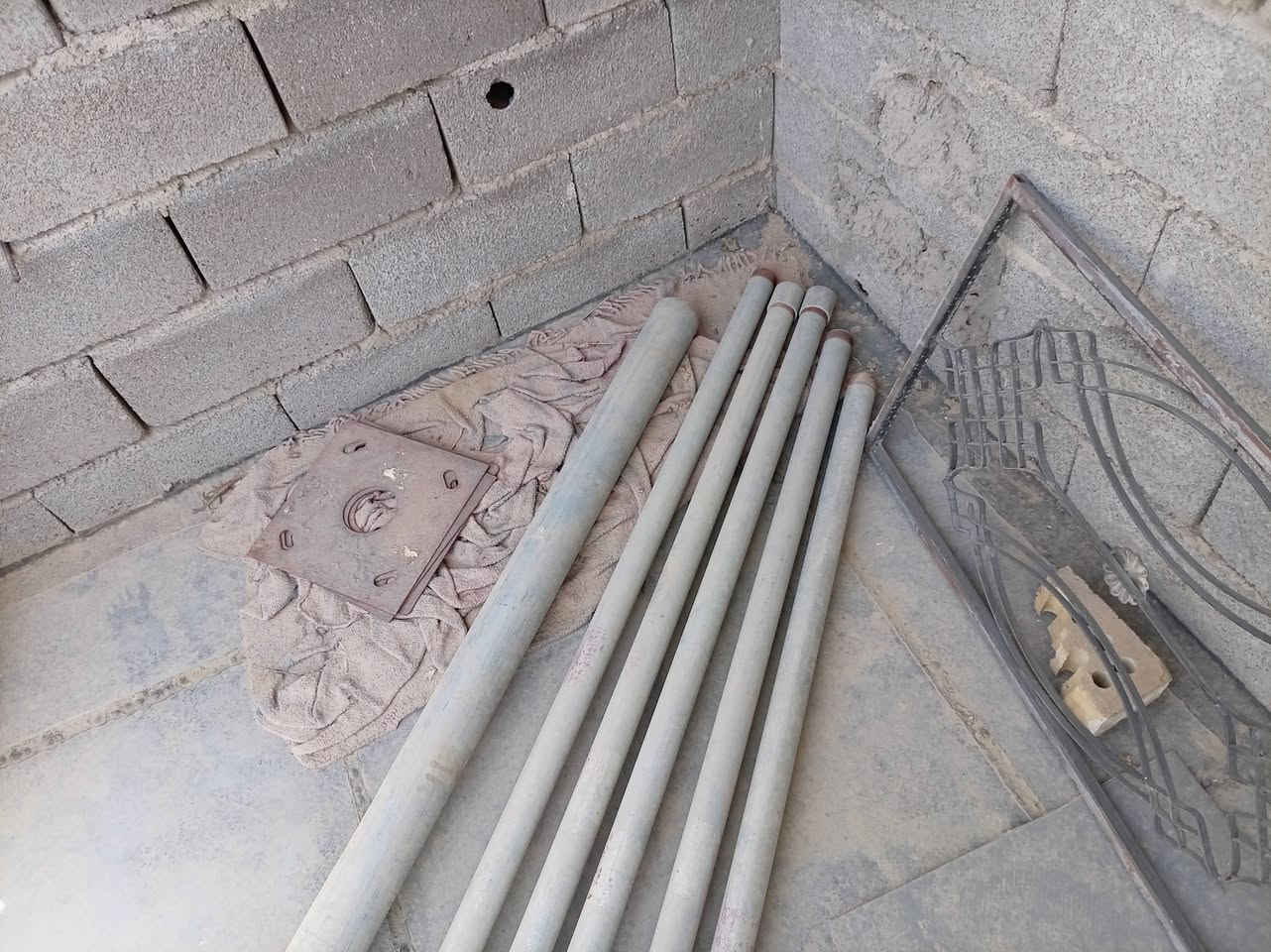بواري حديد ٦ متر جديد مامستخدم ٥ روطات انجين ونص وروطة ٣ انجات بغداد الرشاد قيم بليرضى بي الله ***********
