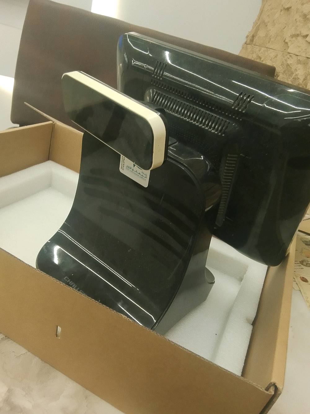 سلام عليكم كاشير مطعم سستم كامل مابي شي نقص بس شاشه مابي اي شي سعرهه 350الف وبي مجال عنوان السيديه وتساب ***********