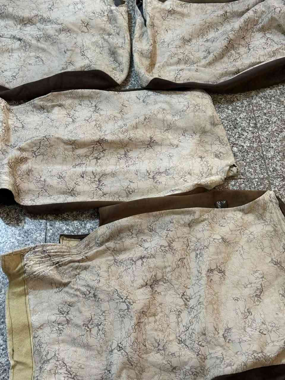 تلبسيات هايسه ام بوز
وسفريات  وتلبسيات كشنات
جديدات استخدام قليل
للبيع
رقم***********
