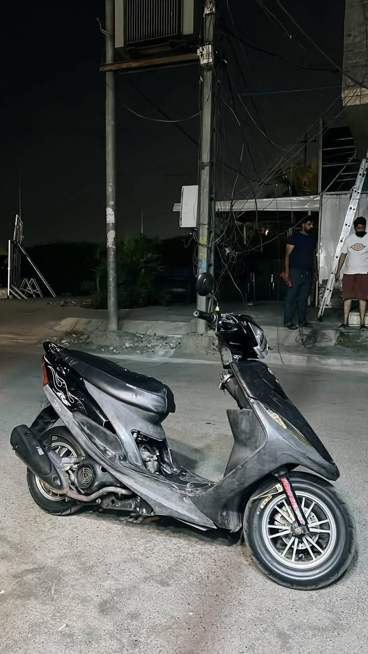 سلام عليكم ماكس عدله للبيع الدراجه نضيفه وناصبه ويل كب اصلي وقطره وبك لايت وكفرات اصليه بلاديه مكينه 49 أمانة اللّٰه الدراجه كلش حلوه سعر 600 وبيها مجال مكاني بغداد تقاطع درويش ***********
