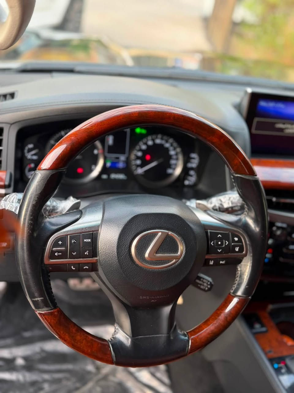 لسلام وعليكم

LEXUS 2019  SUPER SPORT 
سيارة كفالة عامه من دعاميه للدعاميه لا صبغ لا تبديل لا بارد لا رصعات ولاحته شخص 
مغلفه PPF
رقم اربيل مميز باسمي  

المواصفات

محرك 8 سلندر 5700

كراسي جلد كهرباء مع تدفئة وتبريد وخزن 3 وضعيات

شاشات عدد 3

كاميرات عدد 4

حساسات 360

بصمة تشغيل

تشغيل عن بعد

بصمة أبواب عدد 4

باب خلفي كهرباء (جنطة)

مرايا كهرباء قلاب شفط

رادار أمامي متفاعل

تحديد مسار

مانع تصادم

رادار جانبي

وضعيات قيادة متعددة

اقتصادي ذكي رياضي سبورت و S سبورت بلاس نظام هايدروليك

دفع رباعي فور ويل مع دفلوك

بروجكتر أمامي

ثلاجة تحكمات ستيرن مثبت سرعة فتحة سقف زراك لايت إضاءة ترحيب على الأبواب

 مكفول كل التفاصيل موجودة بالصور سياره  وين ميعجبك تفحص افحص 

السعر 675
عنوان بصرة
***********
