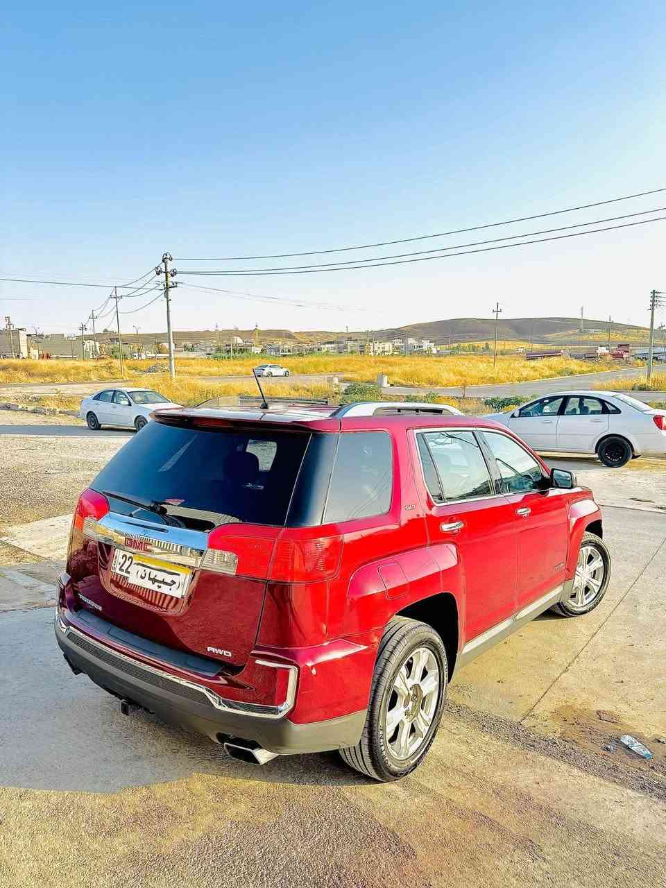 جمسي تيران 2017 SLT 
فول 1/1  6 سلندر-فتحة سقف سلايد-دفع رباعي 4x4-صندوق كهربائي شفط-كشن جلد و كهرب و هيتر-مرايه رادار جانبي-تحكمات استيرن تحديد سرعة 
صبغ السياره قطعتين شواصي سليم و ارباك سليم
رقم و سنوية جديد شرط تحويل مباشر
السيارة نضيفة و جديده و جاهزه 
گير و محرك و تبريد شرط 
سعر 118 ورقة
هنوان قضاء بردارش / دهوك
تلفون واتساب 
*********** الحمدانية, نينوى
