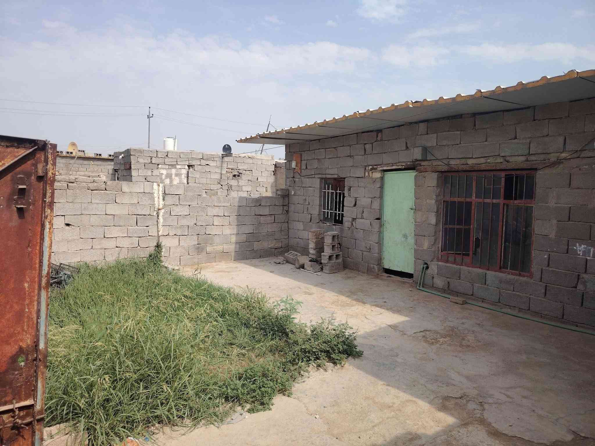 حي الجهاد • ١٠٠م • حوش كبير