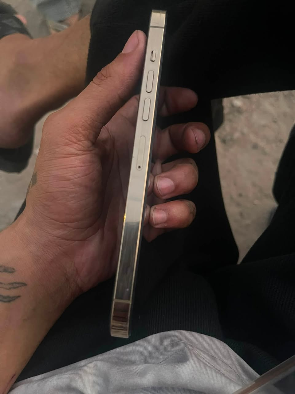 سلام عليكم ١٣برو
مبدل شاشه وبطاريه نوعيه كلش زينه اصليات
شحنه يخبل  
الشاصي ولا شخط 
السعر ٤٨٠ وبي مجال قليل 
بغداد زعفرانيه 
***********
