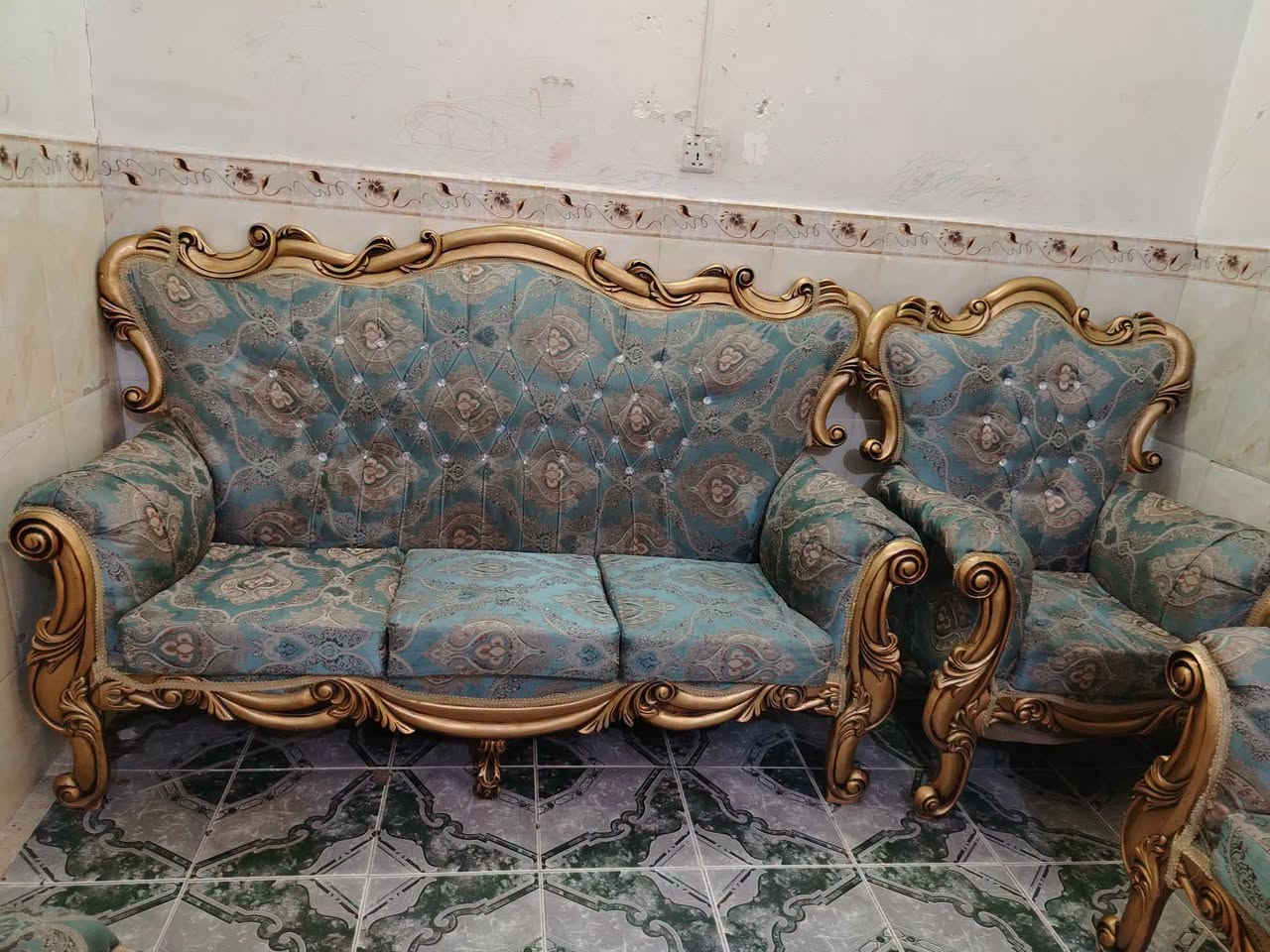 للبيع ب 225 عنوان حي الاسكان ***********
