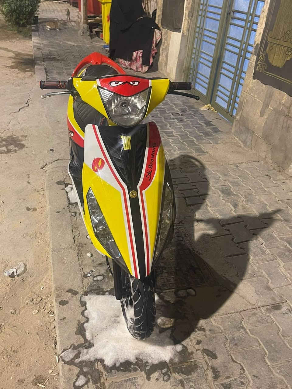 سلام عليكم دراجه لبيع ماكس مضلع دراجه نضيفه سحربها حلو ومشيهاء حلو دراجه تطير طيار دراجه كلها شغال صانصه رياضي كلجات رياضي نوزل  نكرها سلف مكرها هندر لايت شغال شاير سكنات صطاب العداد مال البانزين لكيش شغال كلها شغاله العنوان البصره ٥ميل السعر 750وبيه مجال رقم ***********
