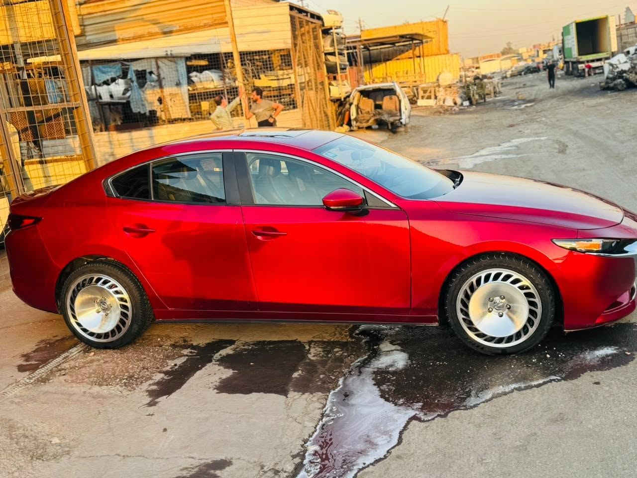 سلام وعليكم سياره لبيع او مرواس حسب القناعه     Mazda3. Preferred2023  اعلى مواصفات تجي بالتنفس الطبيعي  ١٠بصَمه دخول ذكي ٢مري قلاب ويه ال R رادار ونقط عمياء بالمري فتحه  كراسي كهرباءوتدفئه  لايت داينمك متحرك زنون  حساس مطر للما سحات. اوتو حساس  خزن ميموري كشن               حادث السياره مث ما واضح كداَكم بدون شاصي بس يصير تعديل بللغد بسيط                                        محركها 2500مرغوب سياره ماشيه 27االف فقط       السياره تمشي بغدادتترقم جميع المحافظات              السعر 135ورقه                                                    ***********
