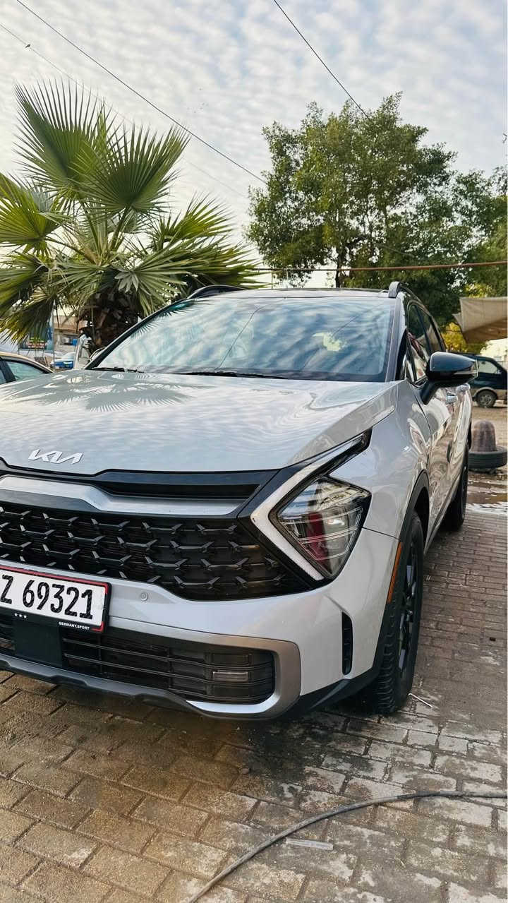 سيارة سبورتج مديل 2023 وارد امريكي حادثها موضح بالسونار سيارة فول بنراما كشنات كهرباء كشنات تدفئة حساسات وبعد بيها مواضفات مكينتاها 2500gdi مكاني بغداد سعرها 210وبيها مجال 
رقم الهاتف
***********
*********** بغداد, العراق
