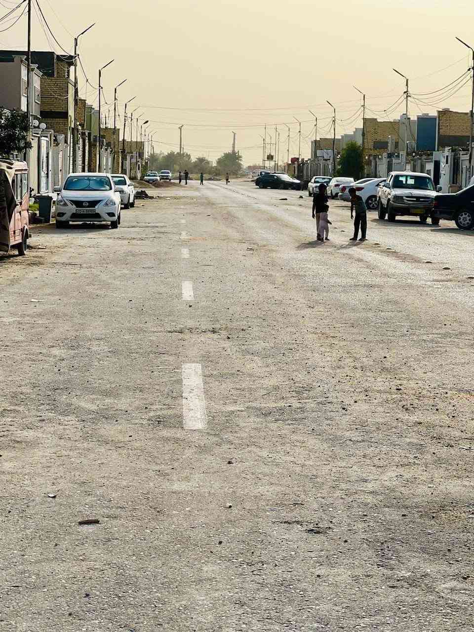 السلام عليكم 
بلاش بلاش  160متر وشارع 20
بيت 160 متر للبيع طابق واحد
شارع كربلاء عمود 110 البيت شارع 20
بناء جديد وخدمات كامله ماي كهرباء تبليط 
البيت مرقم وجاهز 
البيت مرقم من قبل البلدية وبي معاملة تطويب
السعر مناسب 75 
***********
