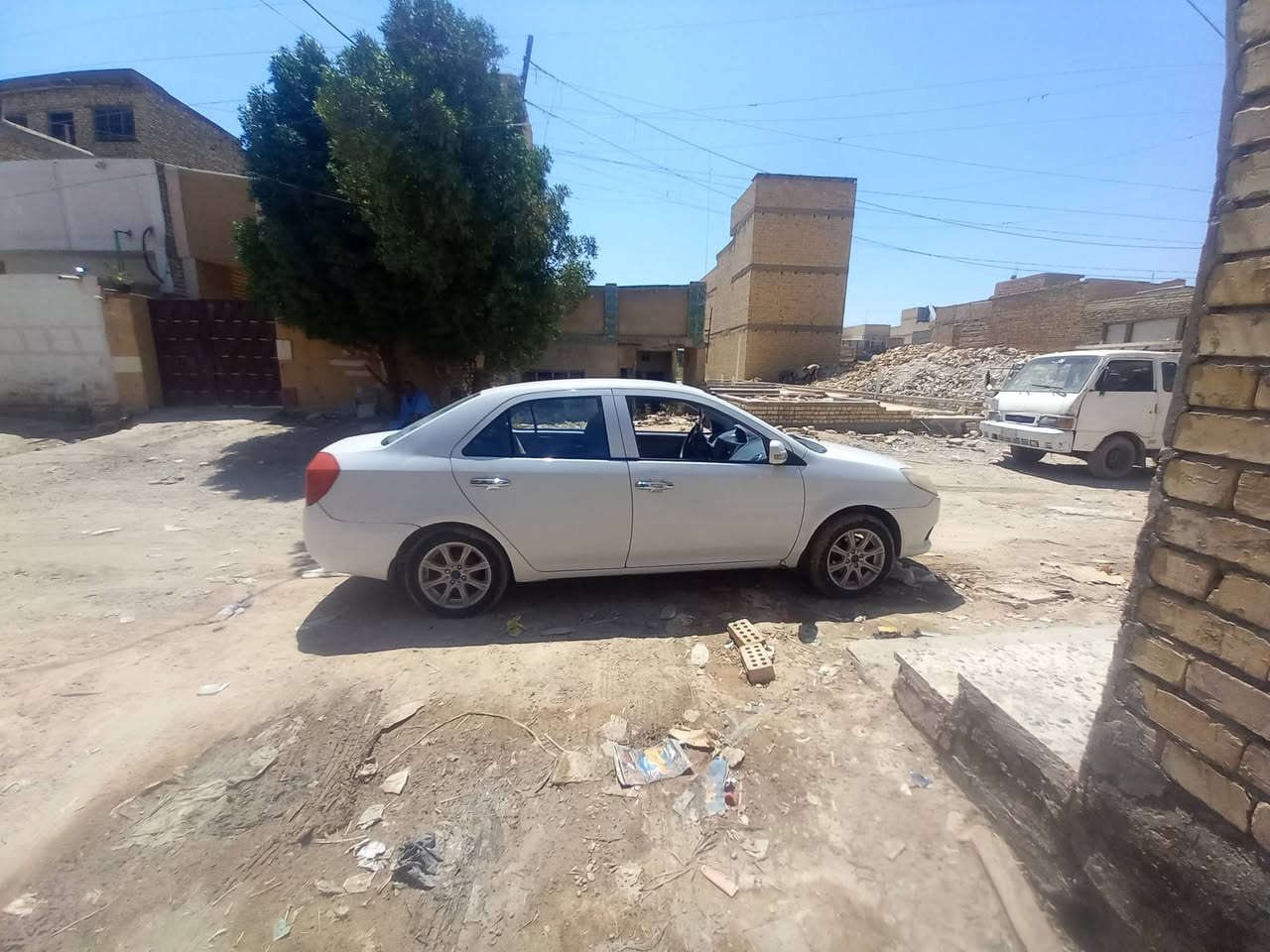 اسلام عليكم جيلي امكي مديل ١٣ سنويه ٢٩ مصفره غرامات سياره نضيفه بعد احله من الصور رقم بغداد بس الهلالات الخلفيه امعمره كير محرك مكفول تبرين معوز غاز صدرها جديد السياره كبل للشارع ٤٢او بيها مجال مكان بعداد التاجي سبع البور  *********** وتساب ابو كرار

