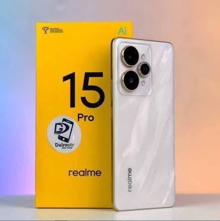 السلام عليكم 
للبيع ريلمي 15 برو 5G ذاكره 512 جديد غير مستخدم السعر 575 وبي مجال للاستفسار *********** واتس اب
