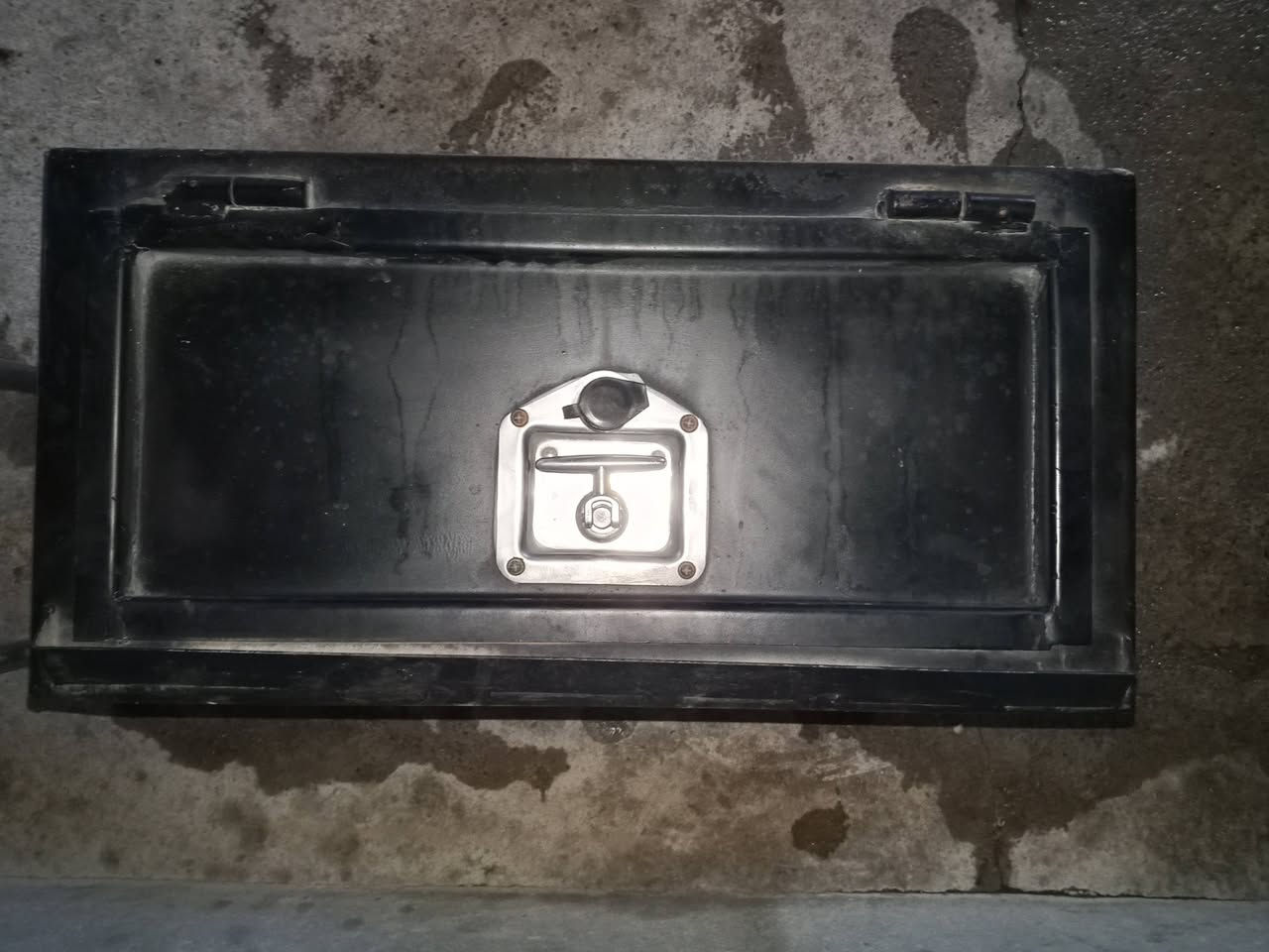 صندوق مال فحل نظيف السعر 55 بمجال ***********
