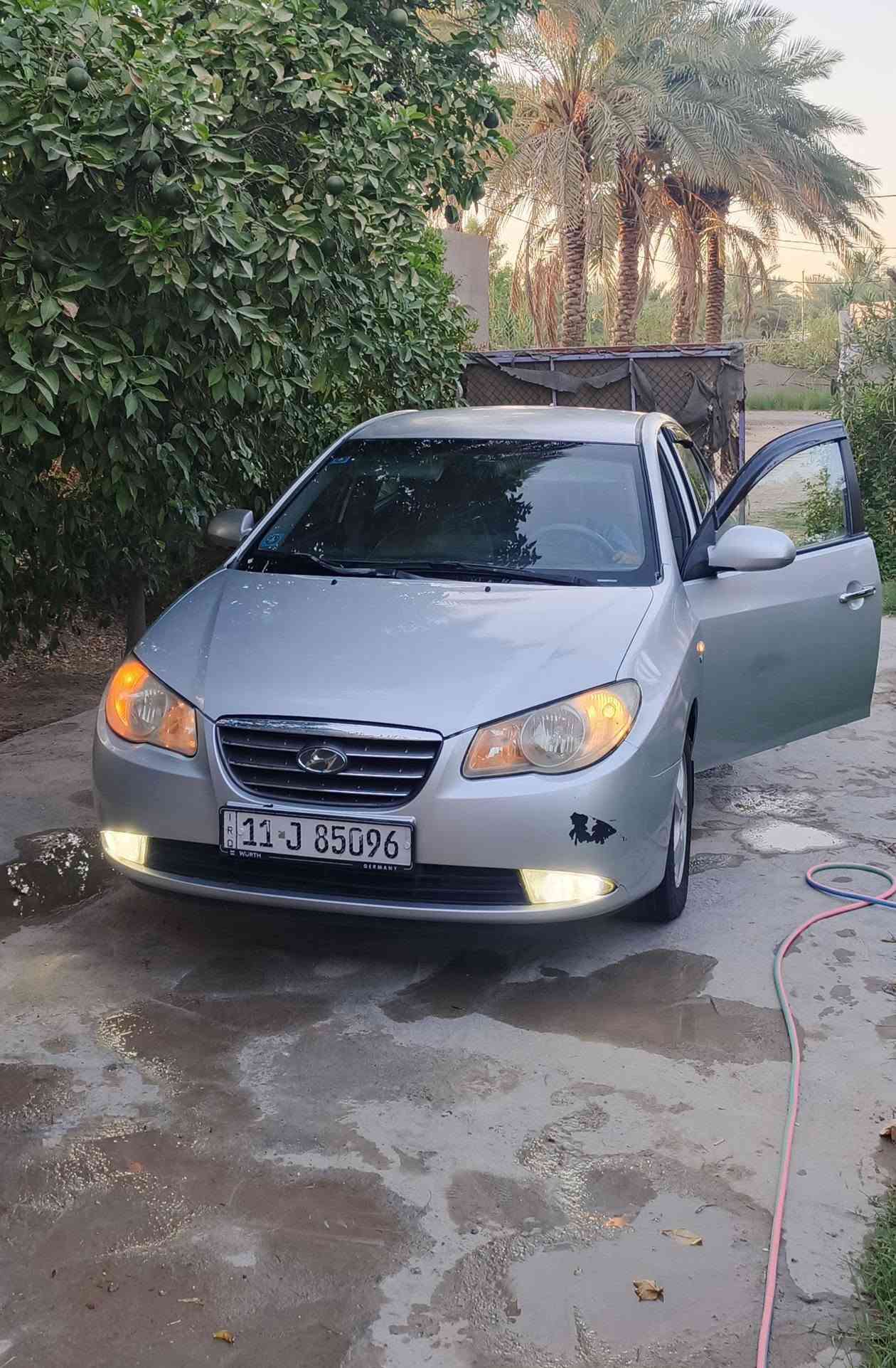 هونداي افانتي 
وارد خليجي 
السياره جاهزه كير ومحرك جدد 
1600 دكشن عالي 
4 تايرات مبدلات جدد
حداديه جديده 
كشن  تدفئه تبربد 
مري شفط + تحكمات ستيرن 
دشبول قطعتين 
السياره بيهه تبديل 3 قطع اثر جراد 
بدون صبغ بدون حادث 
رقم بغداد انكليزي تحويل مباشر 
معروضه اب 83 وبيهه مجال جدن بسيط 
‏‪***********‬‏
