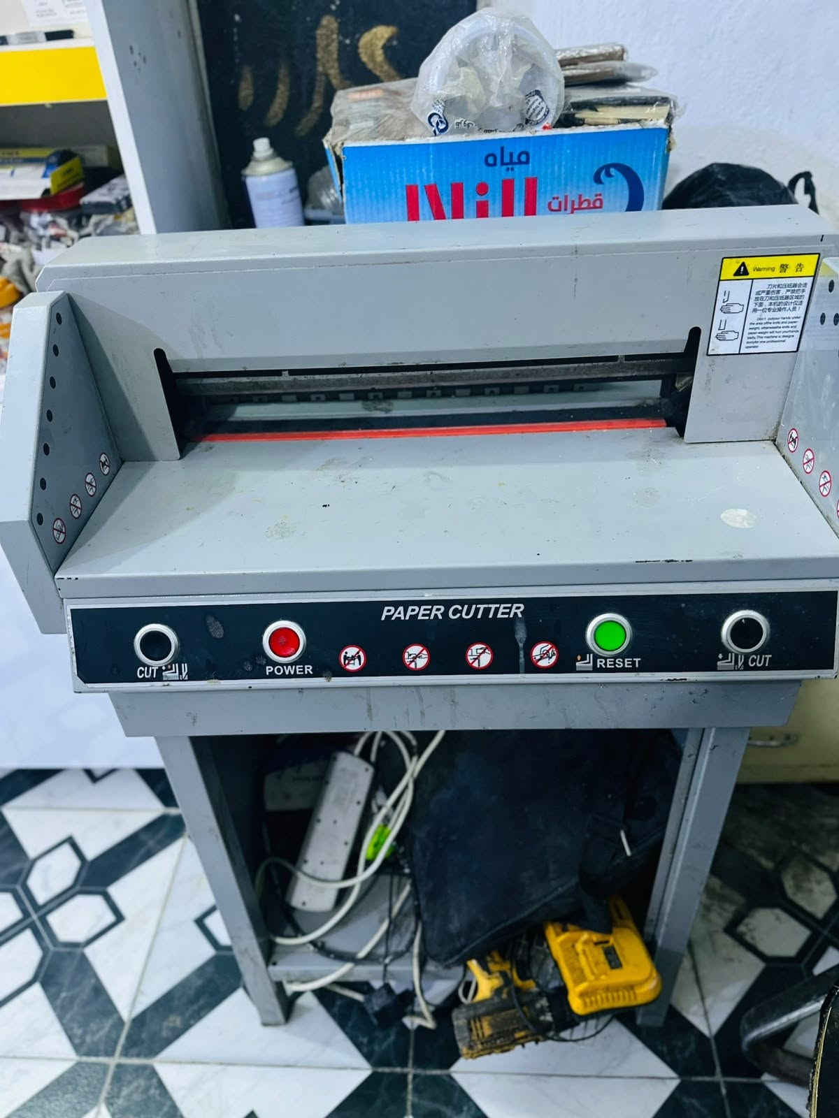 طابعه للبيع ابسون L805 سعر 300
وطابعه hp سعر 400
وجهاز ليزر 30سم * 20 سم 40واط 101 سعر 500
مقص ورق كهربائي 450V سعر500
ويوجد طابعه مال تشيرتات او دريسات مكبس حراري 6*1 سعر
100
وCNC 250/4.5*130 W سعر 35 ورق
الرقم ***********
العنوان كربلاء طويريج
ثا
