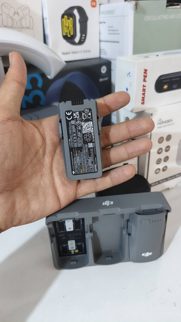 شاحن بطاريات درون DJI أصلي مع بطاريتين (مستعمل)متوافق مع طائرات الدرون من سلسلة DJI Mini (مثل Mini 3 / Mini 3 Pro / Mini 4 Pro). السعر ⚡⚡150⚡⚡ ***********
