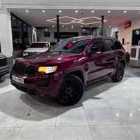جراند شيروكي • V8 ٥٧٠٠ • فول مواصفات