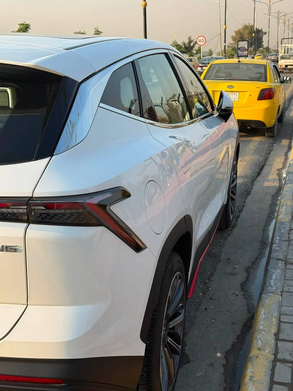 ⁨ ⁨ ⁨ ⁨ جيتور Dashing 1.6L Luxury
الموديل: 2025
المحرك: 4 أسطوانات L1.6 تيربو 197 حصان حقن مباشر
ناقل الحركة:DCT اوتوماتيكي من 7 سرعات
العداد: 15,000 قابل للزيادة 
رقم السيارة اربيل 
مكان السيارة - موصل او اربيل 
للتواصل : ***********
او ارسل خاص 

ضمان المحرك: 10 سنوات او 1،000،000 كم (أيهما اولاً / للمالك الأول)
الضمان الأساسي: 6 سنوات وعداد كيلومترات مفتوح

المواصفات
* إطارات قياس 20 إنچ
* فتحة سقف بانوراما
* مقصورة الركاب من الجلد الفاخر
* مقعد السائق والراكب كهربائية
* مقعد السائق مع ذاكرة لحفظ وضعيات الجلوس
* مقعد السائق مبرد ومدفاء
* مقعد الراكب مبرد ومدفاء
* كاميرات محيطية 540 درجة
* شاشة التحكم بقياس 15.6إنچ
* * شاشة القيادة بقياس 8 إنچ
*نظام ابل كاربلاي واندرويد اوتو
* نظام أوامر وتحكم صوتي
* نظام صوتي 8 سماعات من SONY
* رادار تفاعلي
* تحذير مغادرة المسار
* نظام القيادة شبه الذاتية
* نقطة عمياء
* نظام تحذير الاصطدام الامامي والخلفي
* إنارة محيطية
* إنارة ترحيبية
* المرايا الجانبية قابلة للطي كهربائياً
* شاحن هاتف لاسلكي سريع
* خاصية إغلاق الشبابيك وفتحة السقف عن بعد
* مصابيح أمامية أوتوماتيكية زينون مع مصابيح نهارية LED
*التكيف التلقائي مع الضوء القريب والبعيد
* مسند الذراع الوسطي مع ثلاجة
* دخول ذكي (بصمة)
* تشغيل عن بعد
* صندوق كهربائي
* نظام الفرامل اليدوية الاوتوماتيكي Autohold
* وضعيات قيادة متعددة
*6 وسائد هوائية
* موسيقى ترحيبية
* عتبات الأبواب مضيئة
* نظام تنقية الهواء مع شاشة لعرض البيئة الخارجية
* حساس للمطر
