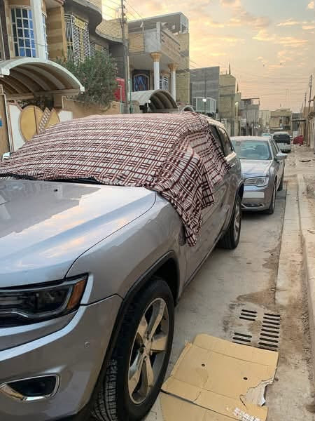 🚙 للبيع  معروفه مواصفاتها Jeep Grand Cherokee 2014 Limited

• الموديل: 2014
• الفئة: Limited
• المحرك: 3.6L V6
• القير: أوتوماتيك 8 سرعات،
• الدفع: خلفي
• الممشى: 196,000 الف كم

🔧 السيارة مسويلها إدامة كاملة
• المكيه والكير بحالة جيدة
• تايرات جديدة
• ميزانيه وبلنص مسويلها
• حدادية نظيفة 
• السيارة نظيفة وجاهزة للاستخدام

✨ التعديلات والتجهيزات:
• فتحه سقف 
• لايتات مبدلة شكل حديث
• شاشة أصلية 8.4 إنچ
• داخلية جلد
• تشغيل بصمه لمس ابواب 
• كاميرا خلفية
• حساسات خلفية
• مثبت سرعة
• تحكم بالمقود
• تحكم كهربائي بالمقاعد

السيارة استخدام شخصي ونظيفة، والممشى 196 ألف كم.

الفحص والمعاينة على حساب المشتري، والجاد يتفضل.

💰 السعر: [155 ورقه ]
📍 الموقع: [البصرة]
📞 للتواصل: [***********]
