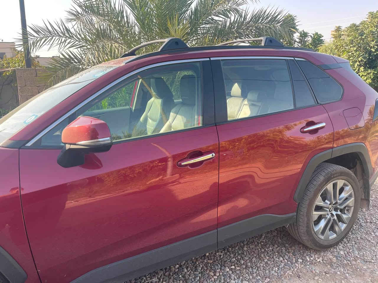 السلام عليكم....
TOYOTA  RAV4 
لمتد اعلى فئه
لون ماروني 
موديل 2024
مواصفات السيارة 
بصمة  تسغيل وأبواب
فتحة سقف 
انارة الداخلية ثلجي 
سماعات JBL
 دبل لدى امام بروجكتر 
رادار أمامي وجانبي وخلفي
مانع تصادم
صندوك كهرباء 
جام أربعة اوتو 
لايت اوتو 
شاشة كبيرة كامرة خلفية دوارة 
شاشة ابل كار بلي 
اشاير مري 
مانع انزلاق 
فور ويل 
٣ وضعيات للقيادة  ماوس 
تحكم استيرن فول
 مثبت سرعة واوامر صوتية ورادار تفاعلي وتحديد مسار شاشة اعطال حساس اطارات 
سيارة نظيفة جدا 
حادث بسيط 
سيارة رقم صلاح الدين حره هزة جديدة 
ورقم الدولي 
ماشية 06الف كم
رقم الشاصي وصور الحادث  مرفق مع الصور
باقي تفاصيل خاص
السعر / 220
للاستفسار 
***********
