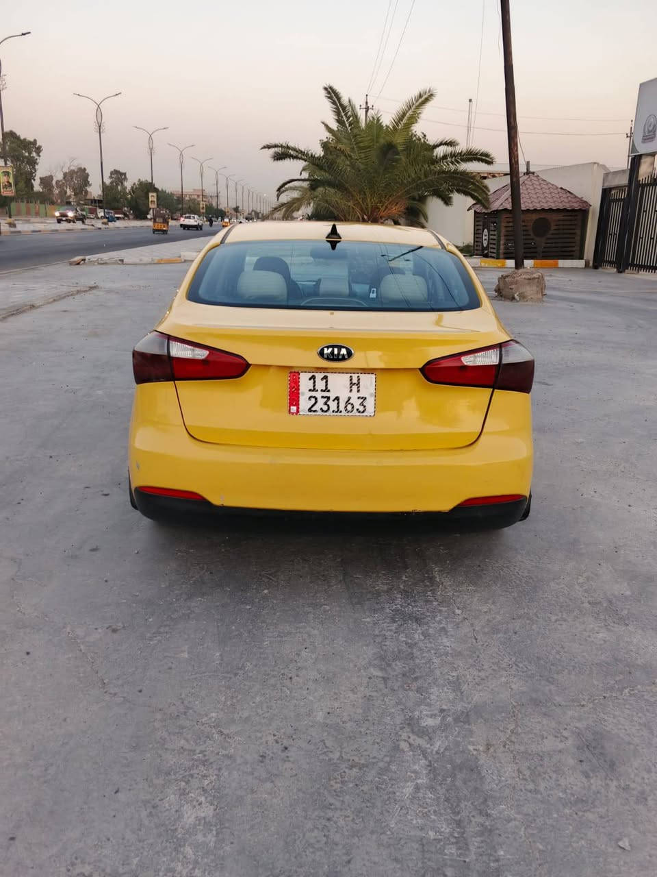 كيا فورتي موديل 2016 رقم بغداد انجليزي تخم وارد امريكي حادث جاملغ امامي حجم المحرك 1800 ملاحظه سياره جاهزه من كل شيء مكان السياره بغداد السعر 93 وبيها مجال رقم الهاتف ***********
