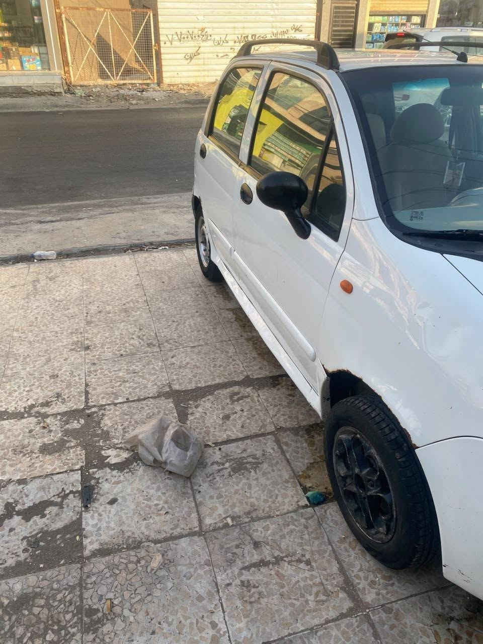 لسلام عليكم سيارة كيو كيو ادوات بدون ارقام كير ومكينه كورلا بيكاجو 1500 كير ومكينه كفالة سيارة كامله وشغاله 
السعر مليون وربع وبيها مجال مكاني بغداد الطالبيه
الرقم ***********
