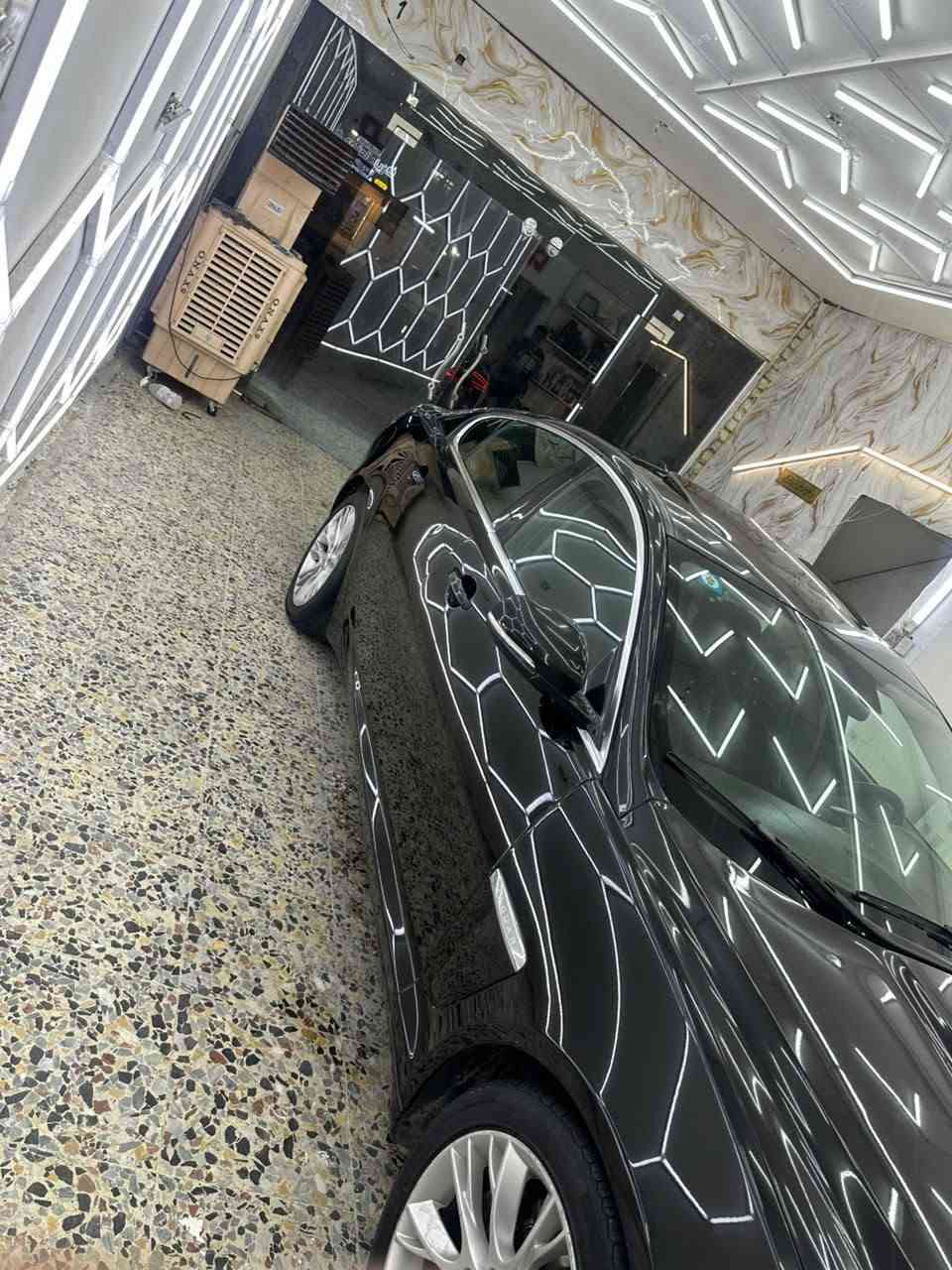 السلام عليكم
جاكوار 🐆 2014 XF فول للاخير 
خليجيه وكاله سردار مكفوله من كلشي عدا بارد مكانين بجاملغ 
رقم بغداد مميز باسمي هزه وسنويه وارقام جدد 
مكينه 2000 تيربو نشط واقتصادي جدا و يمشي بانزين عادي بدون سيرفس
كير 8 نمر zf
ماشيه 130 كم
المواصفات 
فتحه 
بصمه بيبان 4 بصمه
شاشه وكامره خلفيه وحساسات اماميه خلفيه 
رادارات جانبيه 
كشنات جلد وثنينهن كهرباء وتدفئه وتبريد وخزن ميموري 
ستيرن كهرباء 
برده خلفيه كهرباء 
دكتات تبريد كهرباء 
سستم صوت مرديان نفسه مال رانج 
قطعتين تبريد 
داخل ابيض وصاج 
لايت زنون زراك لايت
وبعد بيه مواصفات 
كير ومكينه وصدر وتبريد جاهز 
مكانه بغداد الكرخ 
السعر 115 
*********** 
للبيع نقد ومراوس يرهم حسب قناعه
