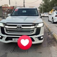 لاندكروز 2024. GXR   مكفوله كفاله عامة   ماشيه 22 km   6 سلندر تنفس طب...