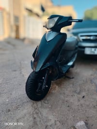 سيام جي تي • شغالة • أوراق
