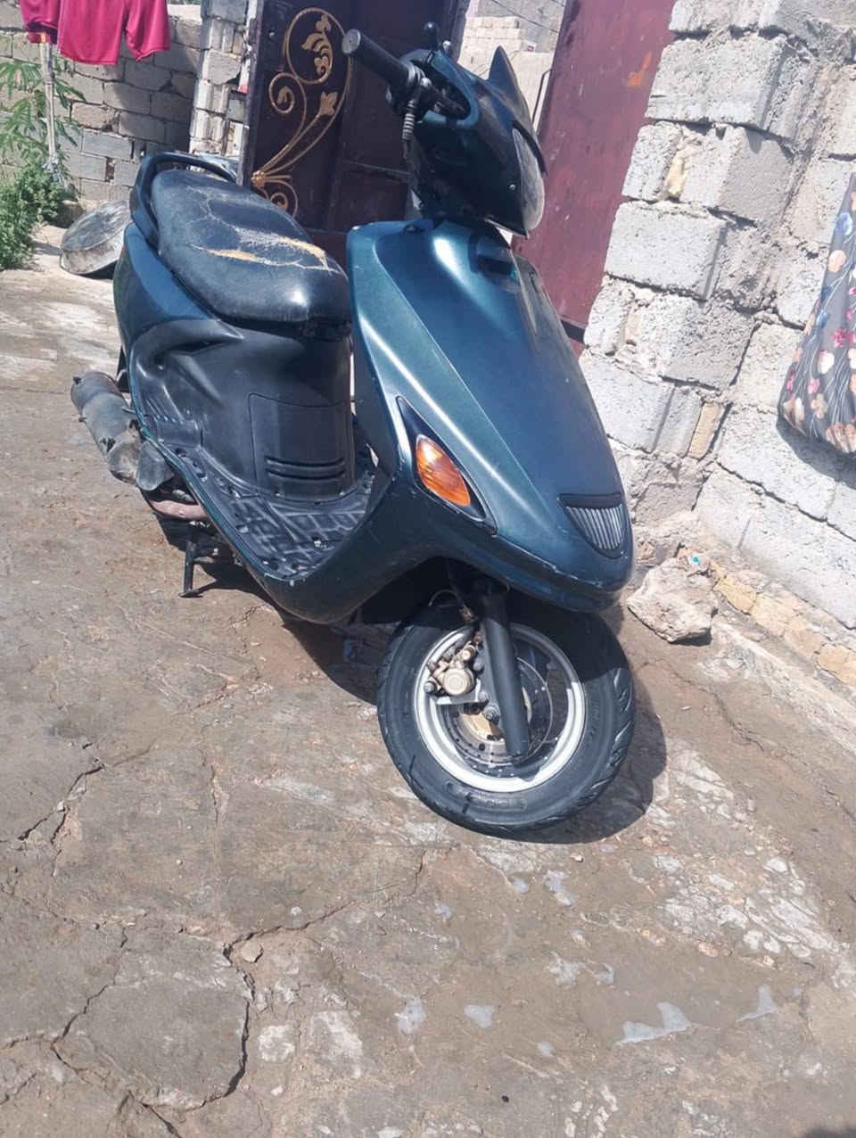@إشارة فراشه فحل للبيع مفتوحه مره وحده مكينه خرسه الدراجه شلعه فول برغي ما عايزه لايت زنون اشاير سلف كله شغال 
@السعر 400 وبيه مجال قليل مكاني نجف ابوصخير متواجد واتساب فقط ***********
