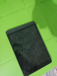 ايباد ميني 2 • ذاكرة ٦٤ • ناصريه مركز