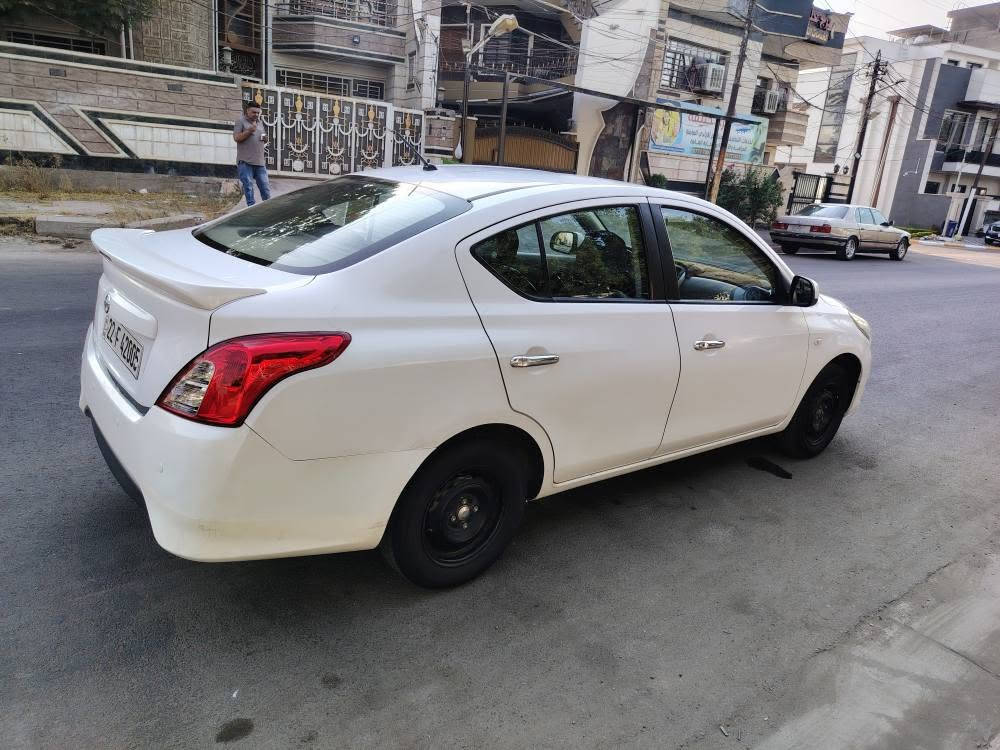 السلام عليكم
نيسان سني هندي 2018
رقم اربيل 
السياره جاااهززه ع اخرر حبايه
كل نقص مابيها
بدووون صبغ بدوون تبديل
بيها بارد مكانات صغاار
مكاني بغداد صليخ
سعرهاا 92
*********** بغداد, العراق
