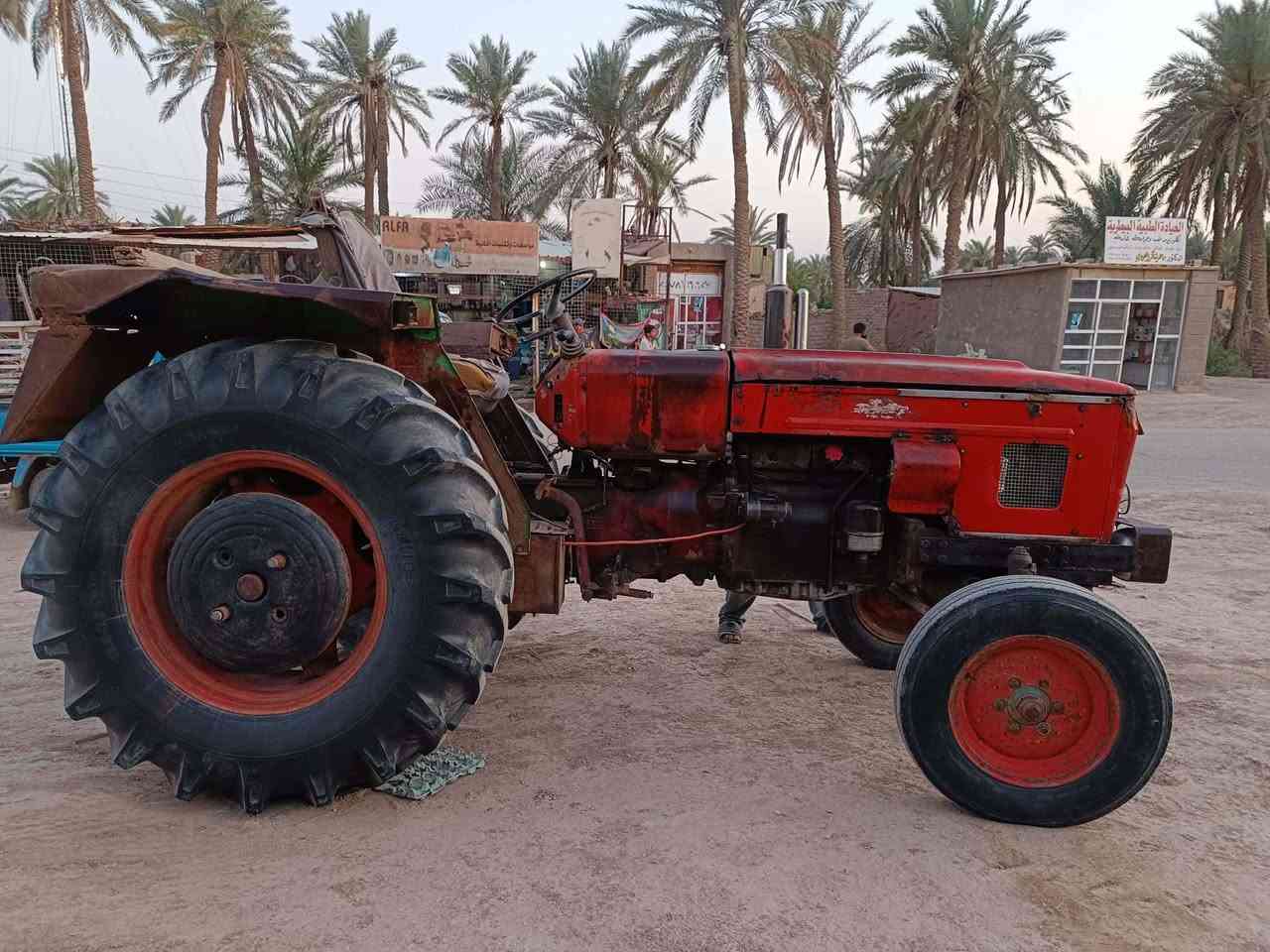 السلام عليكم عنتر موديل٩٠ للبيع رقم وسنويه تحويل مباشر جاهزه من كلشي مكان بابل شوملي ***********

