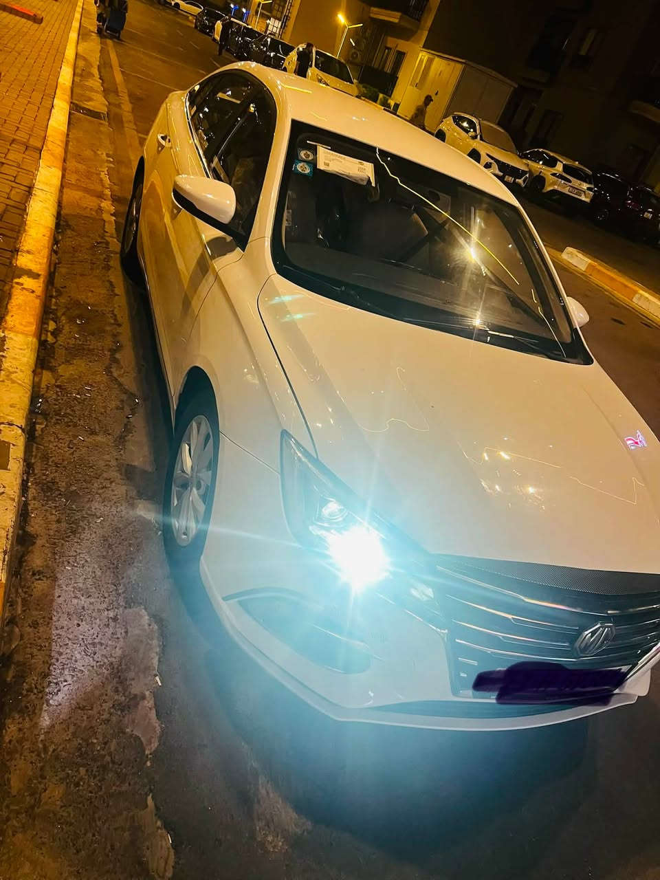 سلام عليكم سياره MG5 2022
المواصفات / 
🔵بصمه
🔵تحكم جهتين
🔵 تبريد شاشه
🔵 لايت كشاف 
🔵 بيها طخه من الخلف بارد بالجنطه وشويه بارد بالبنيد بدون صبغ عدا الدعاميه
🔵 المحرك مفتوح من قبل الشركه بسبب تصعيد الگازگيت حته ما ادگ دوانز 
السعر / ٨٨ ورقه
مكاني بغداد حي جهاد 
***********
