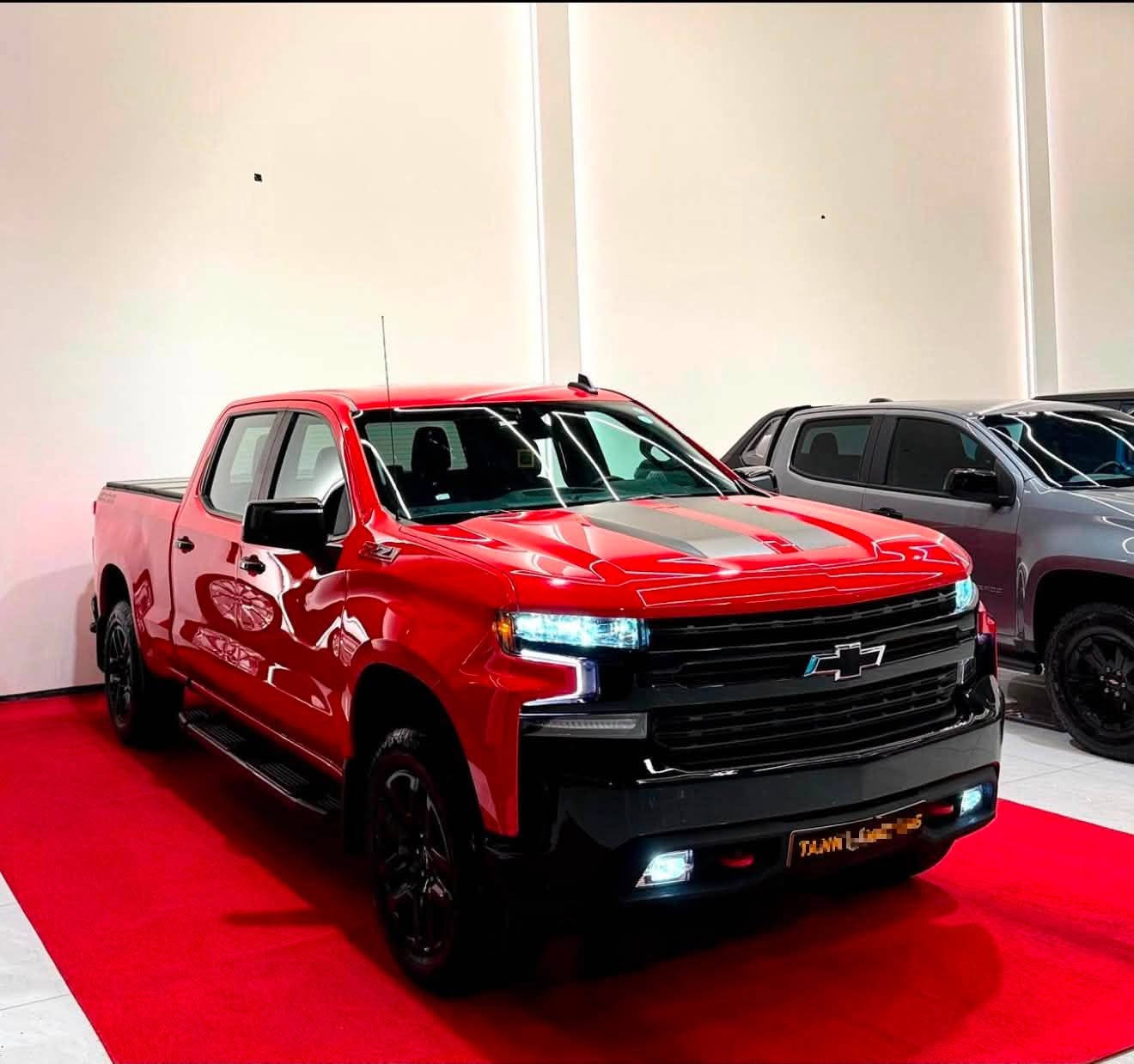 شوفرليت سلفرادو 
Chevrolet Silverado 
لون مميز احمر طماطة 
موديل 2022
فئة Z71 trail boss
محرك توربو 2700🚀
فور ويل 4X4
لايت و بكلايت ليد
رادار
شاشة و كاميرا
كشن كهربائي
ويالة 20 انج
ماشي 40 الف ميل
سيارة كلش نظيفة و جاهز ما بيه اي نواقص كلشي بشرط كير و محرك و كهربائي 
بيه صبغ جاملغ امامي سايق و جاملغ خلفي عكس سايق بدون ضرر داخلي 
ايرباك بس بردة طاك و راجعين سيستم
سيارة مرقم اربيل و جاهز تحويل ثاني يوم
سعرها 245$
العنوان /بغداد 
للأستفسار ***********
