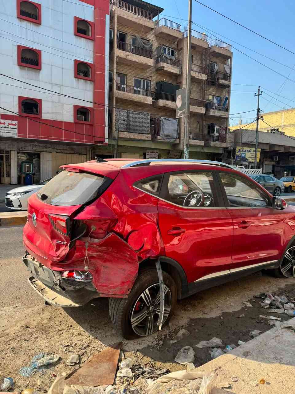 السلام عليكم 
mg zs 2020
السيارة ابيعها على وضعها بيها ٣ قطع فقط بنيد و جاملغ و جنطة و بيهة شاصي الايسر الباقي كفالة من الشخط و محرك و گير و كهربائيات شغالات 
السيارة ما بيها اي حادث فقط الي كدامكم بلصورة
قبلها اي شي ما بيها السيارة 
مكاني بغداد البياع عارضها بسعر 75 و بيها مجال 
للاتصال ***********
(لتكسر بالسيارة اذا متشتري)
