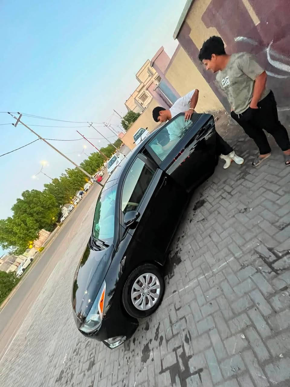 السلام عليكم للبيع سياره اكسنت مديل ٢٠٢١ سياره وارد امريكي ضربيته بل صندوك وراجع نفسه سياره معوقين ٢٠٢٨ صير حره ب اسم بنيه وكاله خاص تسويلك سياره جديده اخت الزير ماشيه 69 الف كيلو متر  سياره تبريد ثلج مكينه كير كفاله العنون بصره معقل التواصل وتساب فقط ***********
 السعر115 وبيه مجال للشراي
