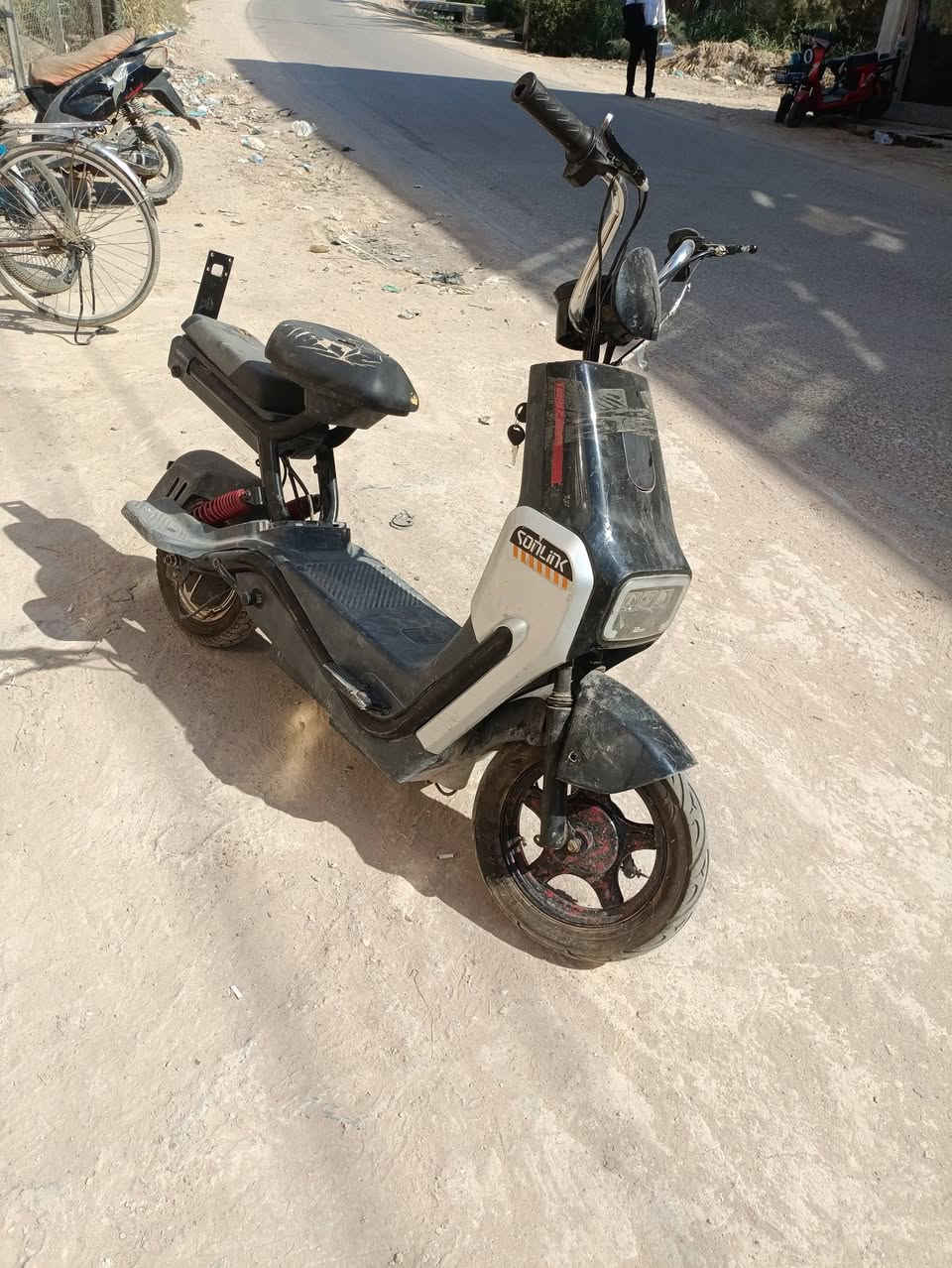 بايسكل شحن حجم 14 رياضي
بايسكل شحن حجم 14 رياضي بصمه مفتاح عدد 2 عقل رياضي اربع باتري كبيره السعر 150 الف
للاستفسار اكثر الاتصال على الرقم ***********
