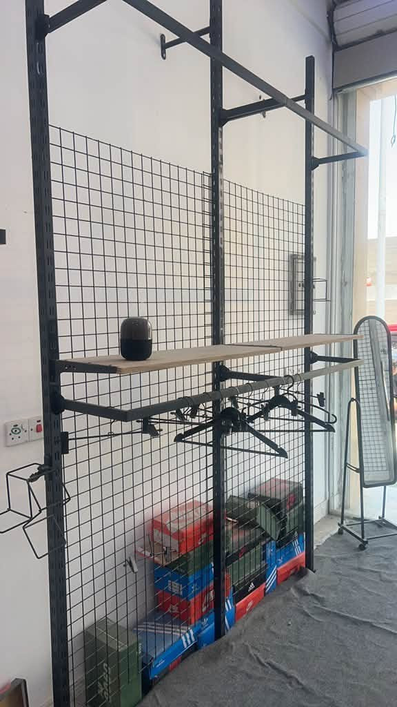 ديكور محل للبيع 
***********
