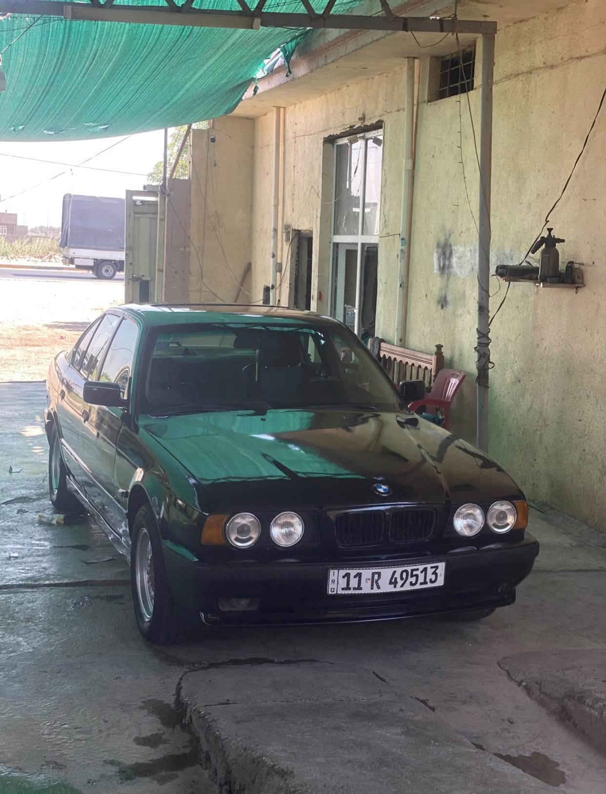 BMW 535 1991
محرك ستة سلندر
مكينة 3500
تبريد شغال 
فتحة سقف
مكينة مفتوح 
گير اوتو
السيارة بأسمي التحويل ثاني يوم وهزتها جديدة
بيها منظومة غاز 60 لتر 
السيارة مصبوغة عام والصبغ جديد وعندي الفيديو قبل لا تنصبغ
الرقم بغداد الجديد
نظامين قيادة سبورت وايكو 
تخم تاير جديد 

السعر 55 وبيها مجال

مكاني ديالى رقمي
***********
